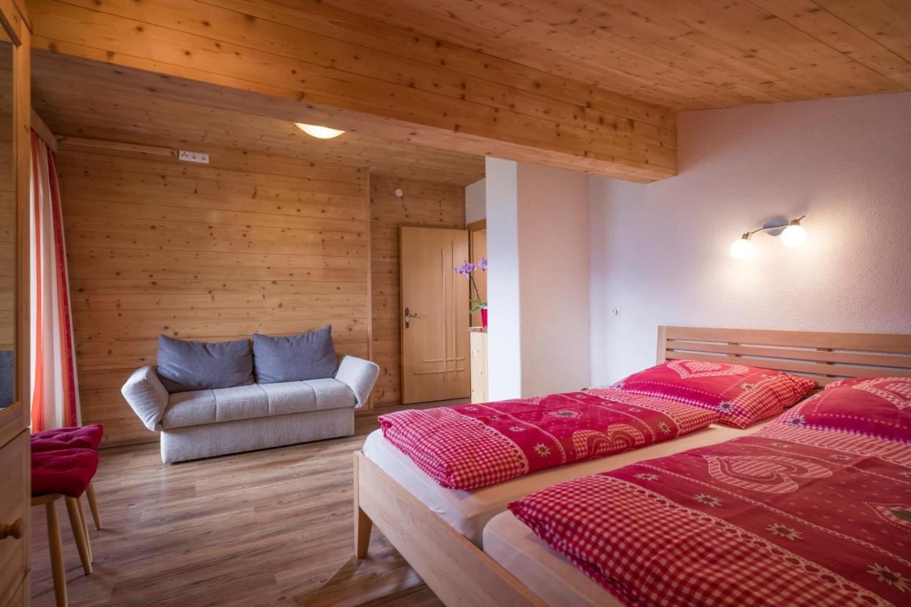 Hauser'S Ferienwohnungen Zell am Ziller Bagian luar foto