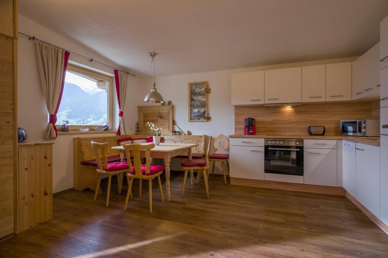 Hauser'S Ferienwohnungen Zell am Ziller Bagian luar foto